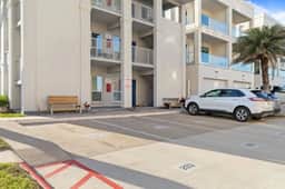 Beach Access Steps Away: Your South Padre Retreat - Image 3