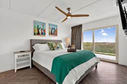 Seagull's Beachfront Retreat Near Island Bike Path - Image 3