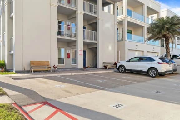 Beach Access Steps Away: Your South Padre Retreat - Image 3