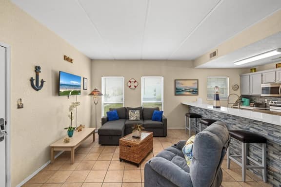 Beach Access Steps Away: Your South Padre Retreat - Image 1
